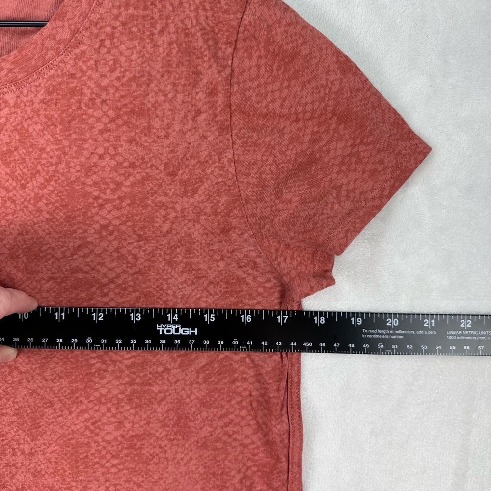 ATHLETA Etruscan Red Short Sleeve Crew Neck Fitness‎ Subtle Pattern Tee Size S - Picture 5 of 5